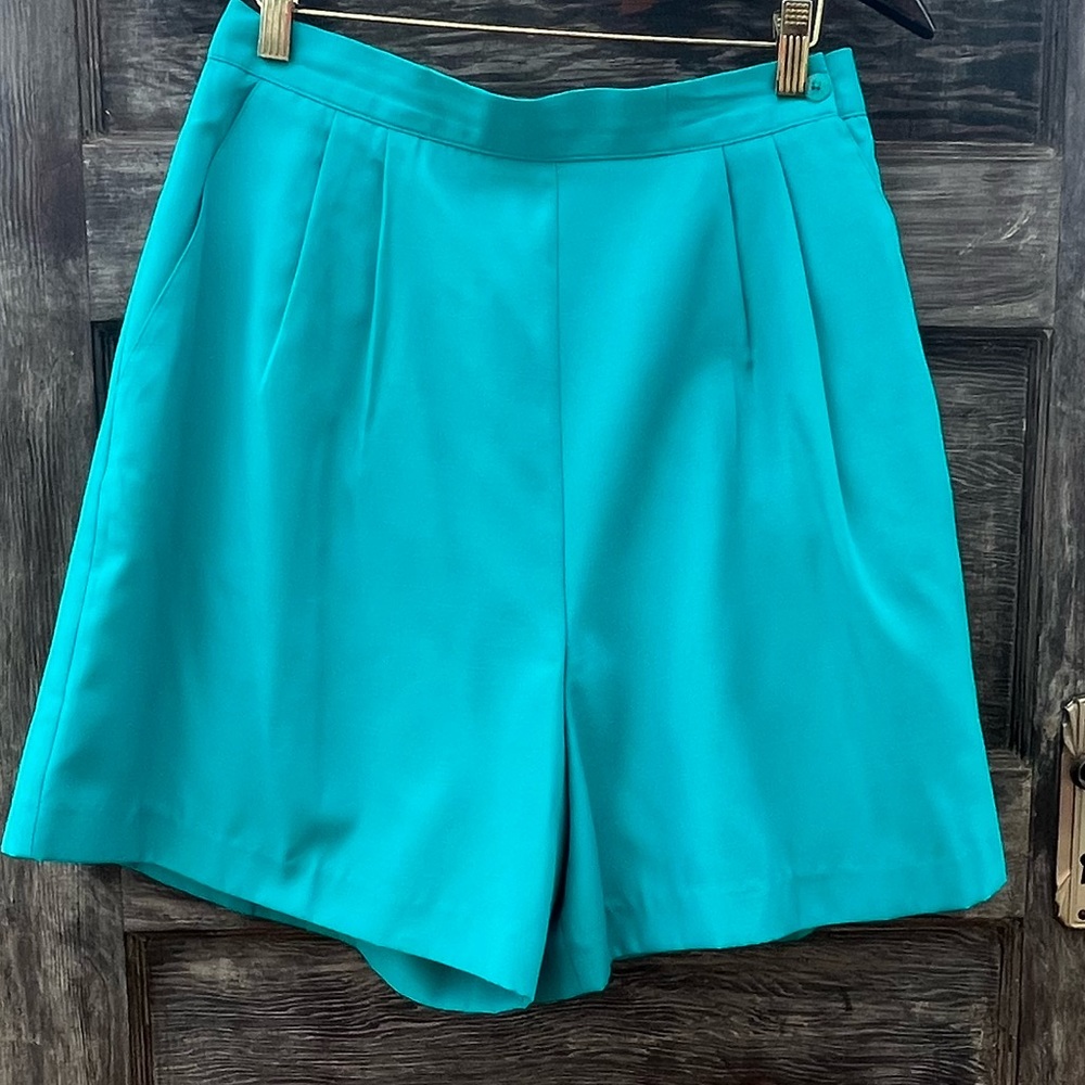 Lucia Vintage 90s Front-Pleated High-Waisted Shorts, Turquoise | 12